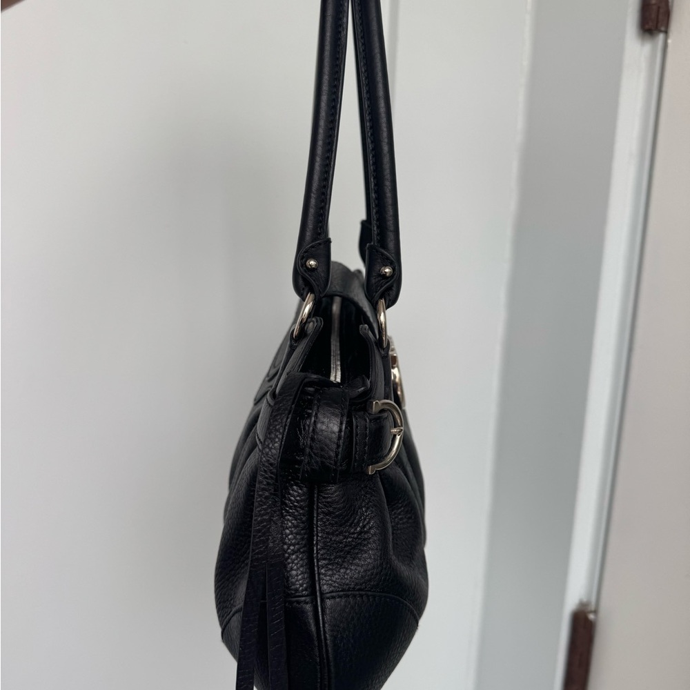 Salvatore Ferragamo Black Leather Shoulder Bag Gancini Hardware Made in Italy - Picture 3 of 13